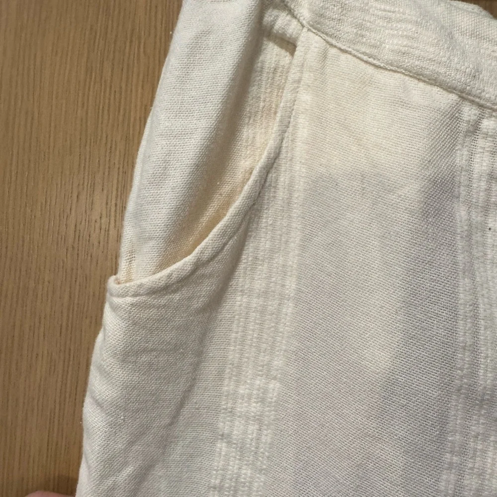 Free People Button Fly Cropped Cotton/Linen Pant Slit Ankle Detail / Medium